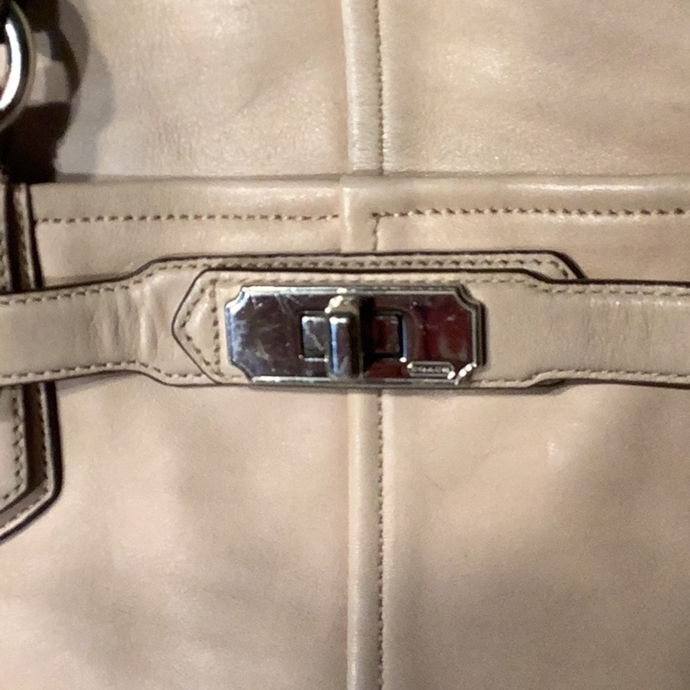 Coach Chelsea Jayden light tan leather shoulder bag - Picture 3 of 12
